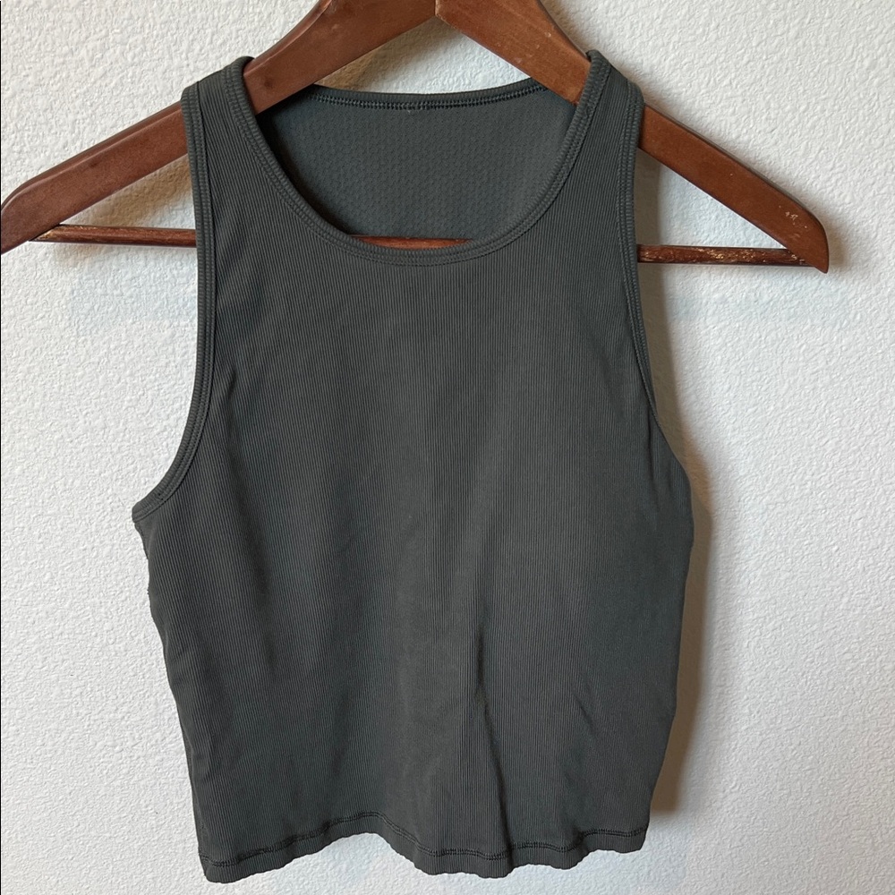 Vuori Pose Pylo Tank Top with built in bra in Aspen Green